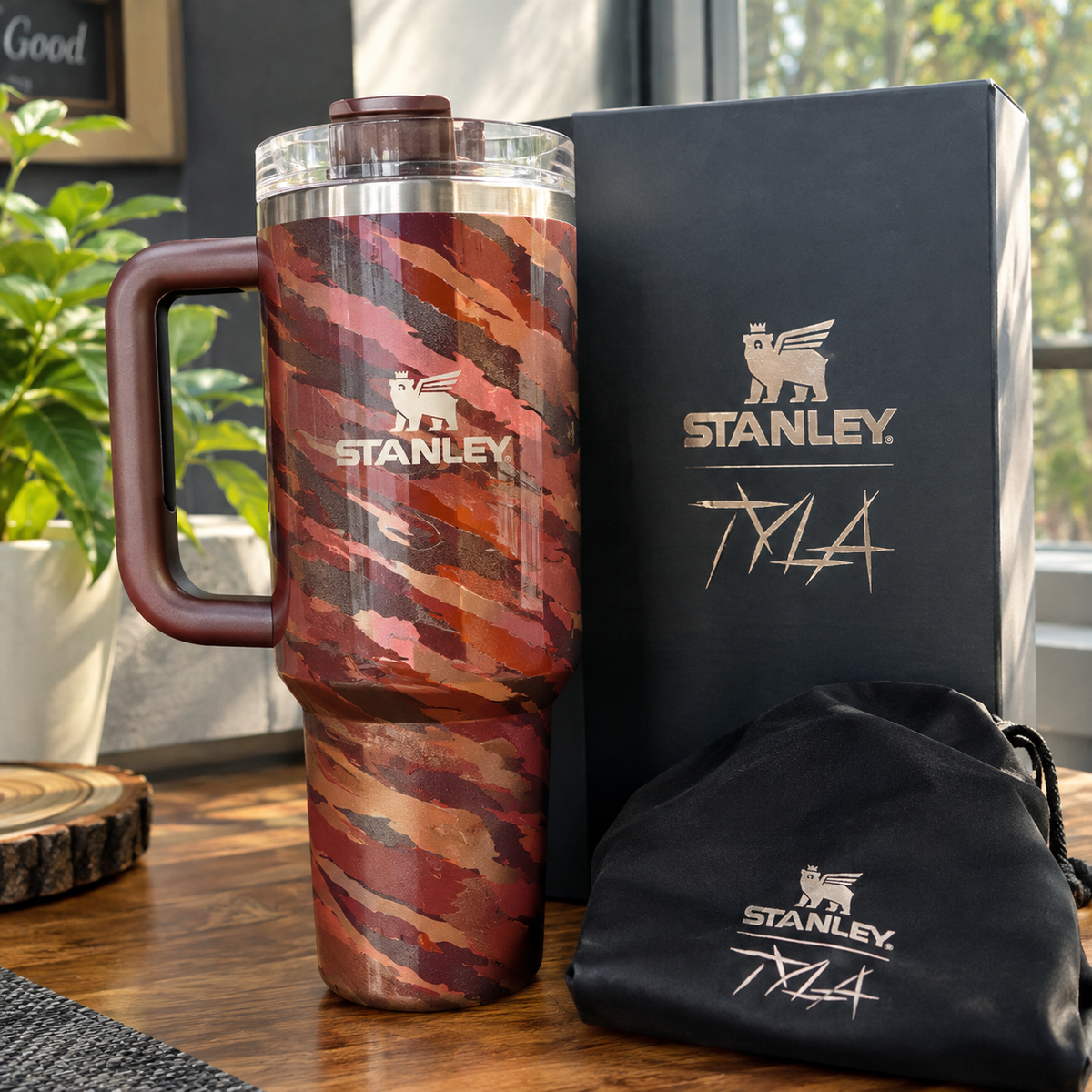 Camo Insulated Tumbler with Handle & Straw – Large Reusable Travel Cup with Lid