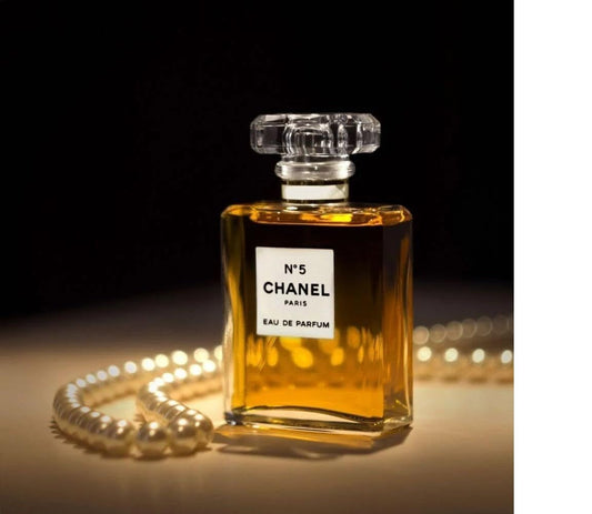 Chanel N°5 Eau de Parfum - Iconic Luxury Women's Fragrance