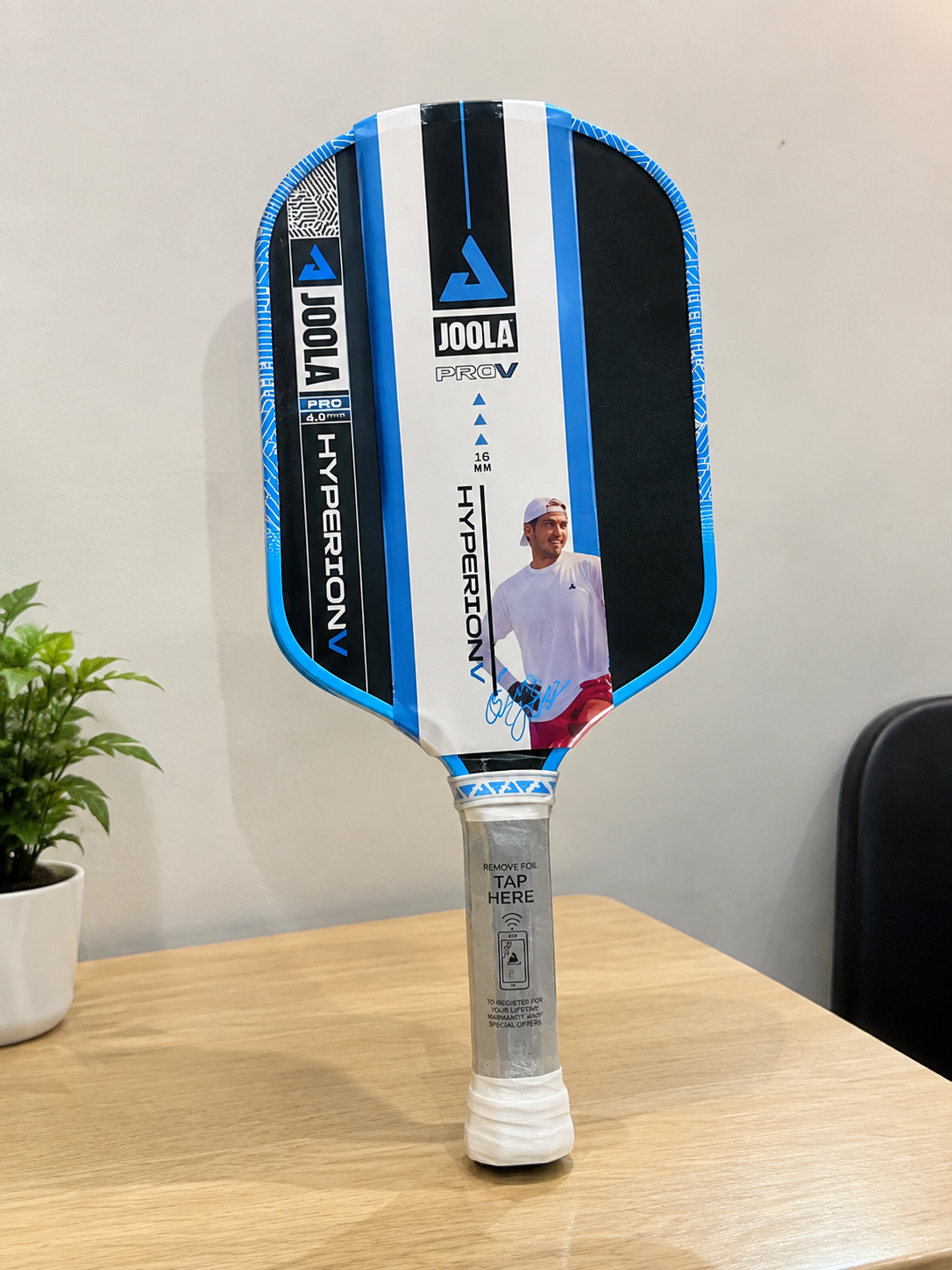 JOOLA Hyperion Pro V 16mm Pickleball Paddle – Ben Johns Signature | Bolt Blue