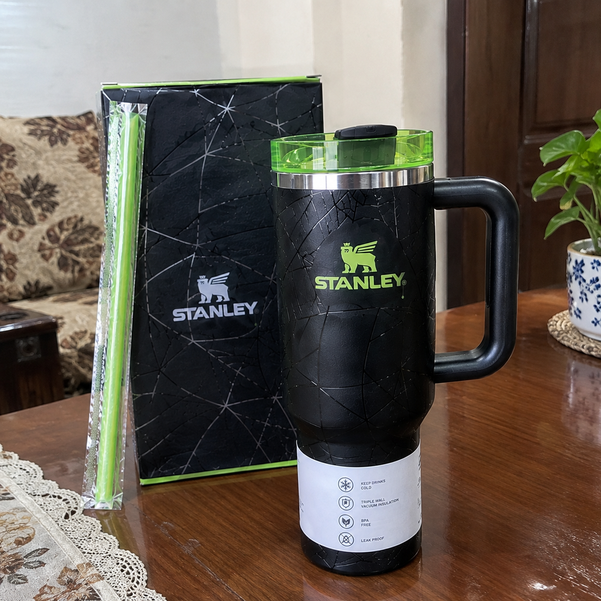 Black Spider Web Tumbler with Handle – Insulated Travel Cup with Lid & Reusable Straw