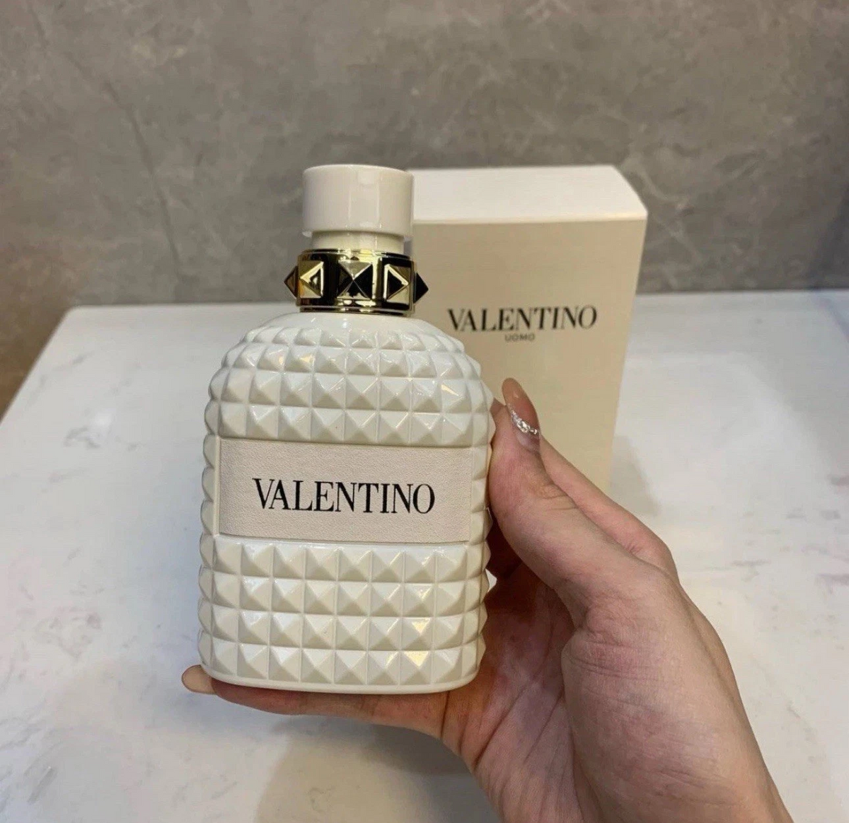 Valentino Uomo Born in Roma Eau de Toilette for Men – Woody & Aromatic Fragrance