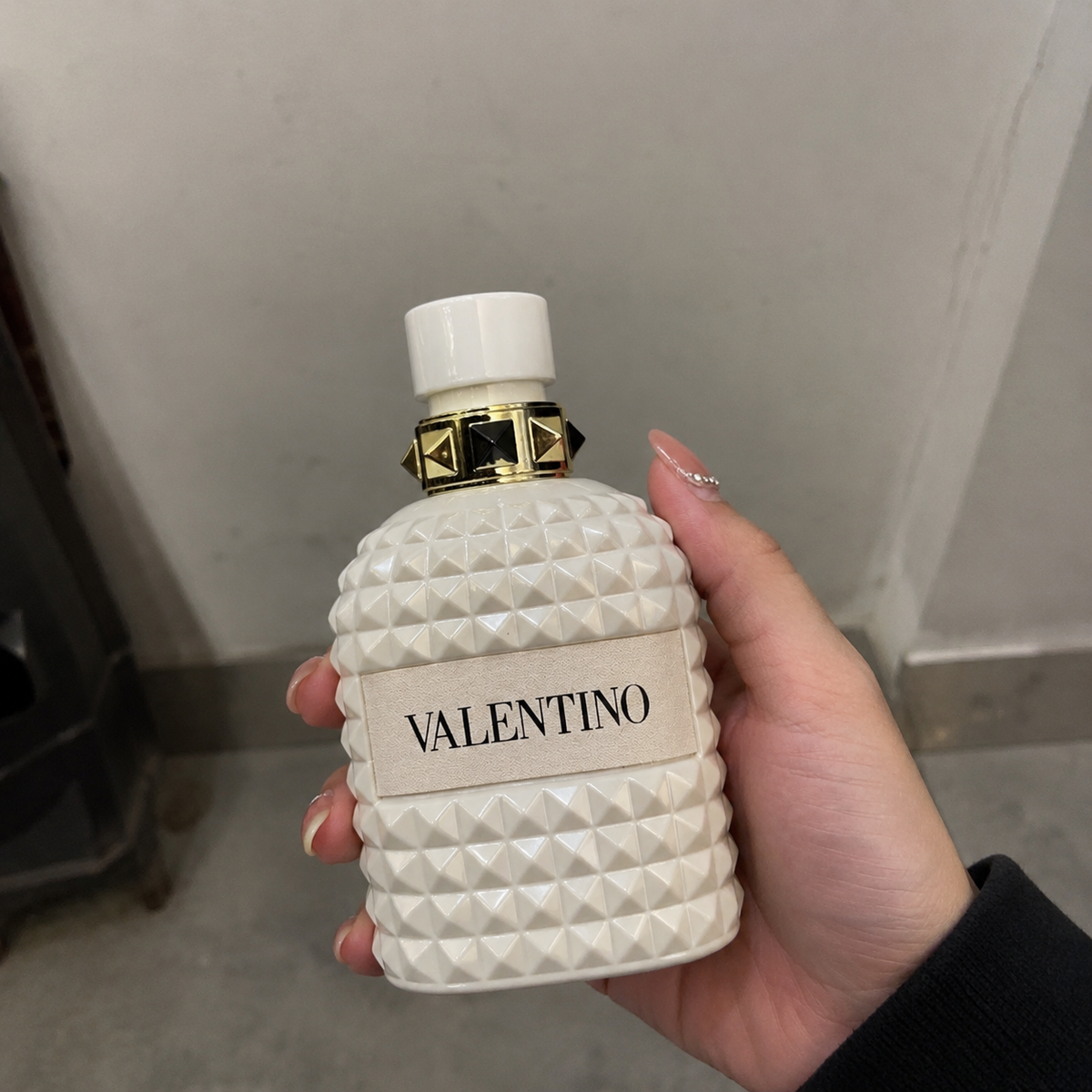 Valentino Uomo Born in Roma Eau de Toilette for Men – Woody & Aromatic Fragrance